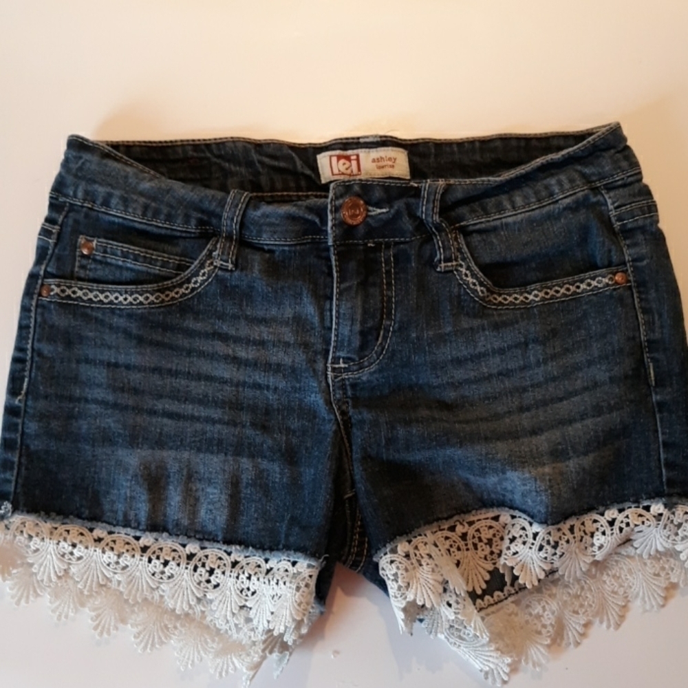 Vintage 90s LEI Jean shorts sz 1 lace